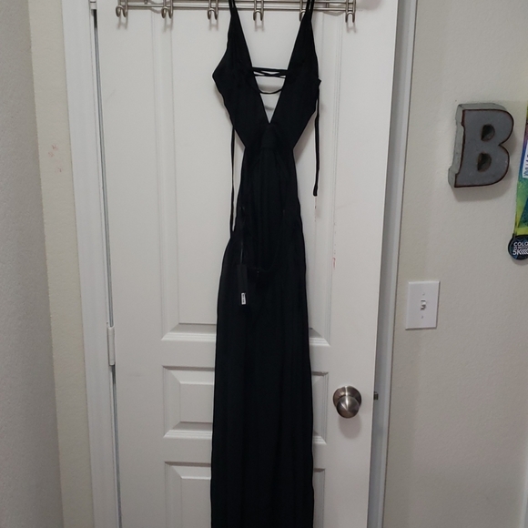 Tie Up Flowy Dress - Picture 2 of 5